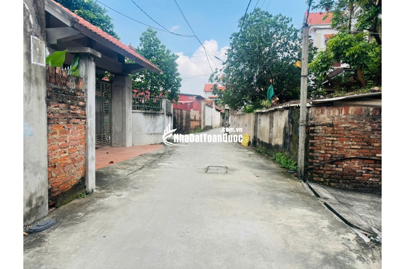 Bán Fo gần đai học Bách Khoa. 160m chia được 2 lô