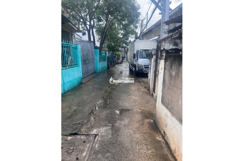 Mt hẻm xe tải kế bên Nguyễn Văn Tạo , cao tốc Bến Lức _ Long Thành _ Dầu Giây , 278m2 thổ cư giá chỉ 28tr/m2 .