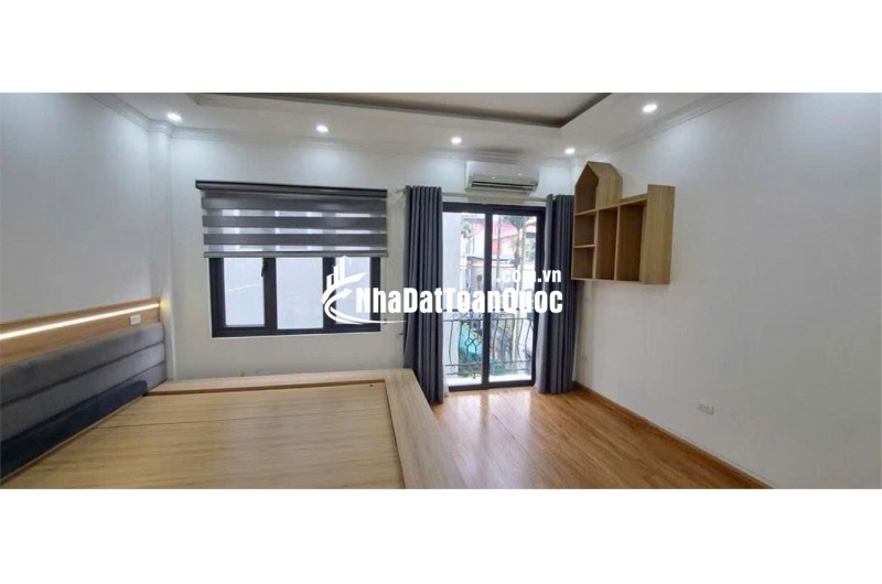 Bán nhà ngõ 564 Nguyen văn Cừ, Bồ Đề,35m 5T  oto ,KD, 7,6 tỷ .