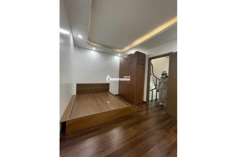 SIÊU PHẨM  LÔ GÓC DI TRẠCH, 5 TẦNG, 40m2 NGÕ THÔNG, NGAY Ô TÔ TRÁNH  6.3 TỶ