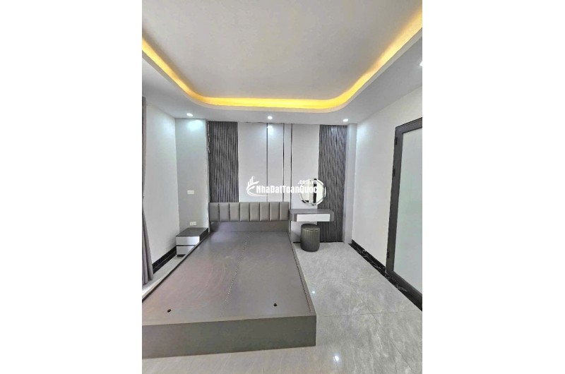 BÁN NHÀ ĐẶNG VŨ HỶ LONG BIEN 5 TẦNG MỚI ĐẸP LONG LANH GIÁ NHỈNH 5TY