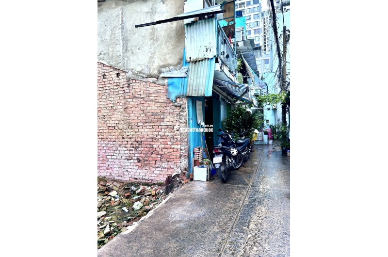 BÁN ĐẤT - XE HƠI CÁCH VÀI BƯỚC CHÂN- TIỆN CHỦ XÂY THEO CÔNG NĂNG SỬ DỤNG-NGANG 5.1M - ĐƯỜNG BẾN VÂN ĐỒN- HOÀNG DIỆU ĐẾN NGUYỄN TẤT THÀNH CHỈ 2 PHÚT