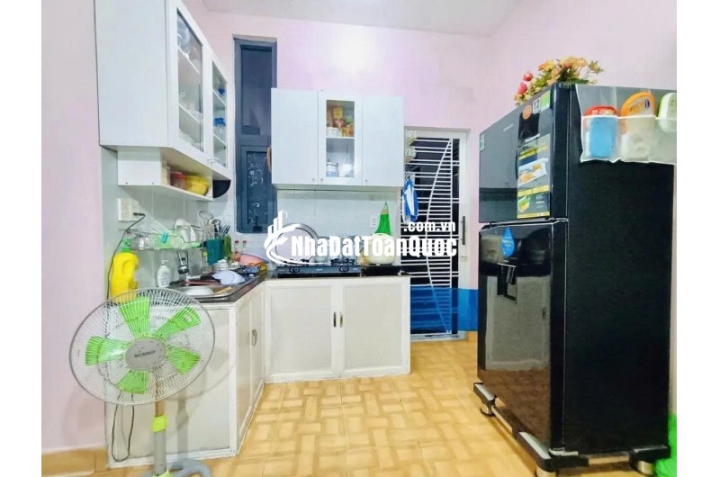 NHÀ 2 TẦNG 3 MẶT THOÁNG – KIỆT NHỰA Ô TÔ CÓ LỀ NGUYỄN HUY LƯỢNG, THANH KHÊ – CÁCH BIỂN NGUYỄN TẤT THÀNH 150M – GIÁ 4,6 TỶ