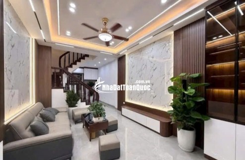 SIÊU RẺ - NHỈNH 6 TỶ - 42M - BÁN NHÀ NGỌC THỤY, LONG BIÊN – Ô TÔ ĐỖ SÁT.NHÀ, GẦN TRƯỜNG VIỆT PHÁP