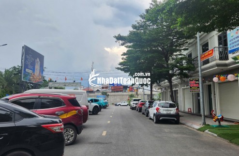 CĂN HỘ CAO CẤP CÓ DÒNG TIỀN -  NGAY VINCOM PLAZA DĨ AN - CĂN GÓC - VỊ TRÍ ĐẮC ĐỊA - 80M2 3 PN - NGAY NGÃ TƯ 550 TP DĨ AN - THANG MÁY THẺ TỪ - GIÁ CHỈ