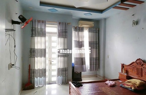 NHÀ XE HƠI NGỦ TRONG NHÀ – NGUYỄN THỊ BÚP, Q12 - 4x19M - 6,15 TỶ TL