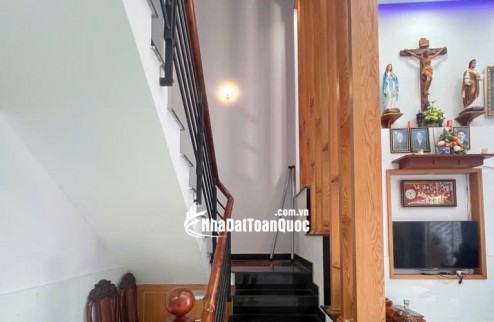 NHÀ ĐƯỜNG OTO ĐÔNG THẠNH HÓC MÔN - NGAY CHỢ GẤU TRỊNH THỊ DỐI VỚI LÊ VĂN KHƯƠNG - 5.7M X17M - 94M2 - GIÁ 5,2 TỶ