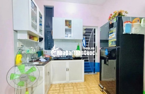NHÀ 2 TẦNG 3 MẶT THOÁNG – KIỆT NHỰA Ô TÔ CÓ LỀ NGUYỄN HUY LƯỢNG, THANH KHÊ – CÁCH BIỂN NGUYỄN TẤT THÀNH 150M – GIÁ 4,6 TỶ
