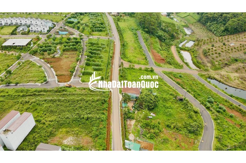 BÁN 2 LÔ MẶT TIỀN LIỀN KỀ ĐẸP ĐẤT NỀN KHU NGHỈ DƯỠNG P2 BẢO LỘC, CÁCH NGÃ 5 ĐAMBRI 6 PHÚT ĐI XE