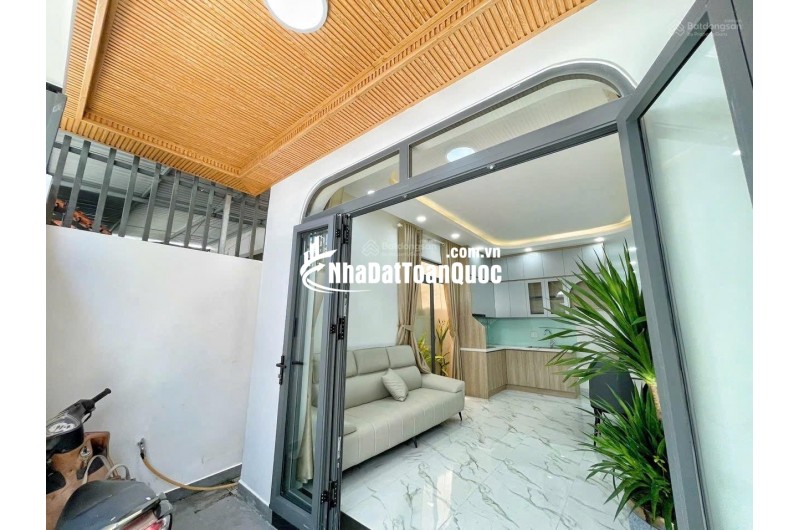 BÁN NHÀ MỚI TRUNG TÂM NHA TRANG – HẺM Ô TÔ, GẦN BIỂN, NỘI THẤT ĐẦY ĐỦ – DỌN VÀO Ở NGAY