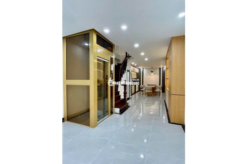 BÁN SIÊU PHẨM BA MẶT THOÁNG NGÕ ĐÌNH THÔN-KINH DOANH-THANG MÁY-NHỈNH 16 TỶ