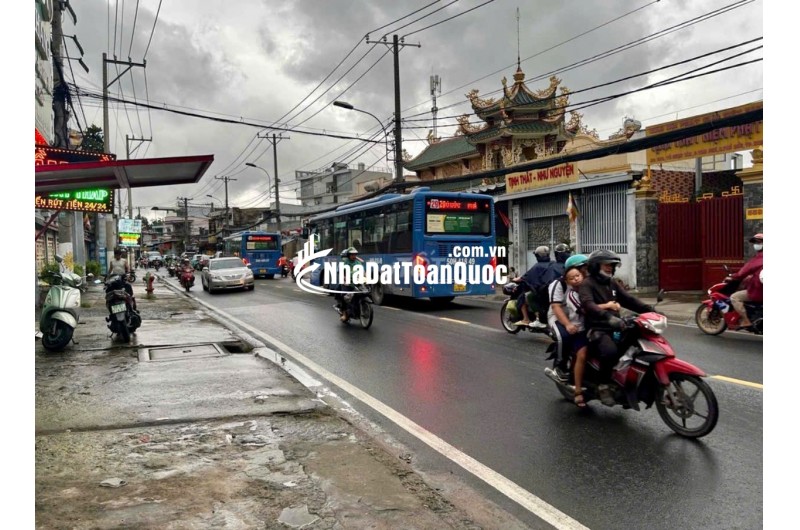 Bán nhà 1 trệt 1 lầu đường Tô Ngọc Vân Thủ Đức nhà 1 đời chủ 30 năm
