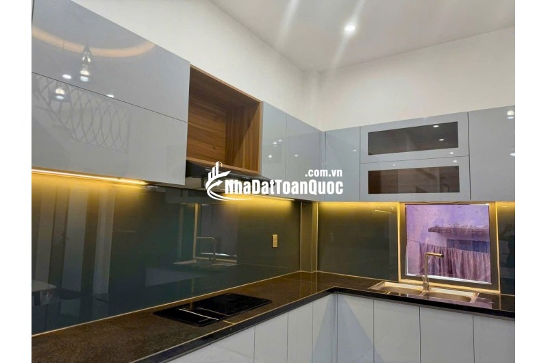 NHÀ GÁC LỬNG KIỆT 3 M TÔN ĐẢN - LÔ GÓC, THOÁNG MÁT