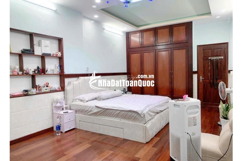 Bán nhà hướng Đông DT 80m2, Hẻm 741 Hương Lộ 2, Bình Tân