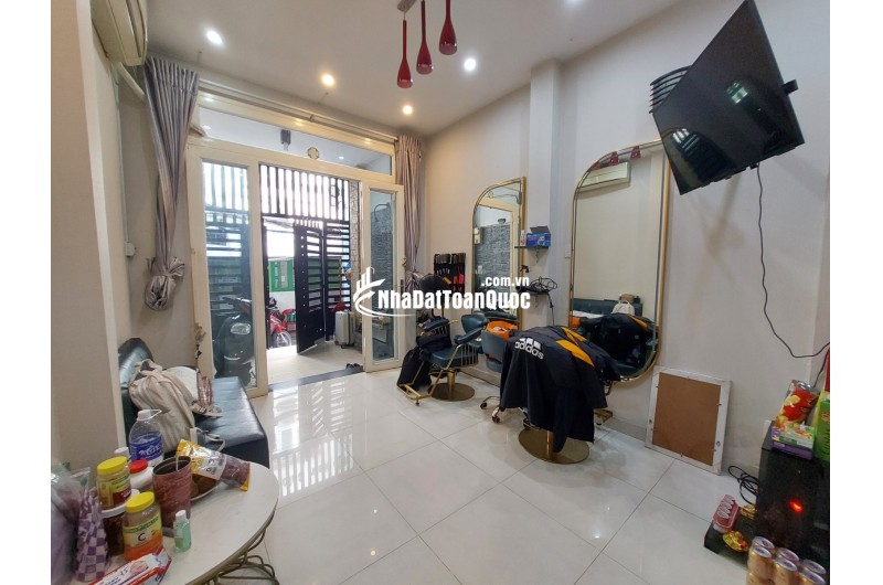 Nhà đẹp đường Phạm Ngũ Lão 5 tầng, 5 phòng ngủ, 54 m2 giá chỉ 13,5 tỷ