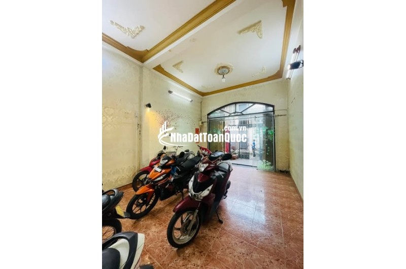 Nhà HXH Đường Nguyễn Hồng Đào Phường 14 Quận Tân Bình Cũ.