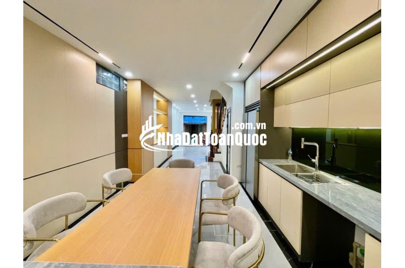 BÁN SIÊU PHẨM BA MẶT THOÁNG NGÕ ĐÌNH THÔN-KINH DOANH-THANG MÁY-NHỈNH 16 TỶ