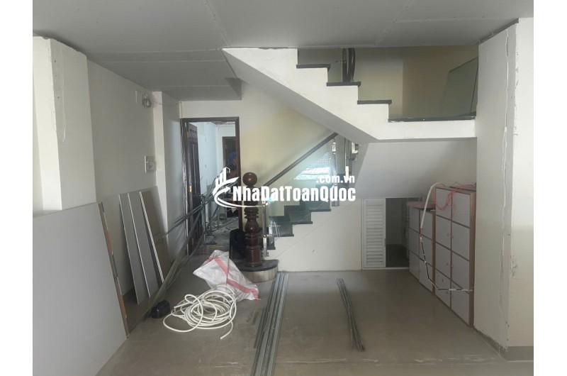Chính chủ cho thuê tầng hầm + tầng lửng mặt tiền Hoa Cúc Phú Nhuận