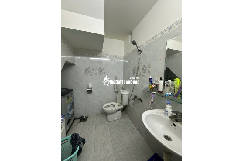 Cần bán nhà 1 trệt 2 lầu đường số 44 Trương Đình Hội P16 Q8