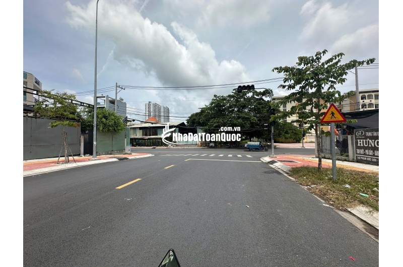 Cần bán nhà 1 trệt 2 lầu đường số 44 Trương Đình Hội P16 Q8