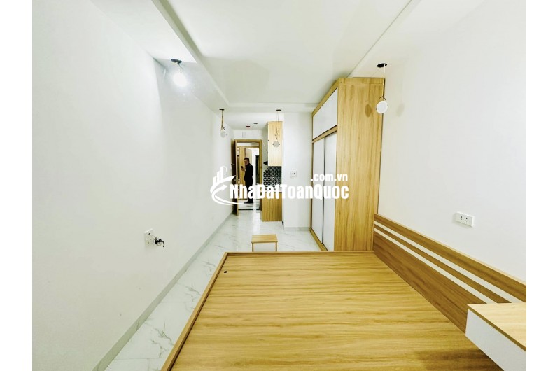 Bán tòa nhà dòng tiền 720tr/năm, gồm 15p cho thuê mỗi tháng thu nhập 60tr. ( lãi suất ~ 5.3% / năm)