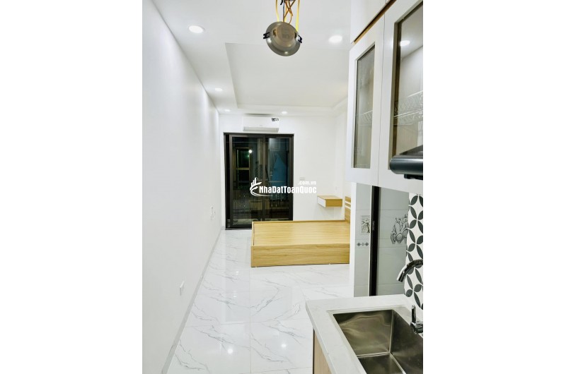 Bán tòa nhà dòng tiền 720tr/năm, gồm 15p cho thuê mỗi tháng thu nhập 60tr. ( lãi suất ~ 5.3% / năm)