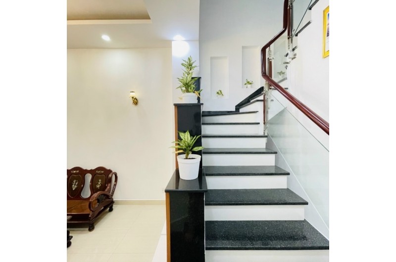 HẺM Ô TÔ QUANG TRUNG - 65M2 - 3 TẦNG - 3 PHÒNG - 7.2 TỶ - HOÀN CÔNG ĐẦY ĐỦ - THU NHẬP 15 TRIỆU/ THÁNG