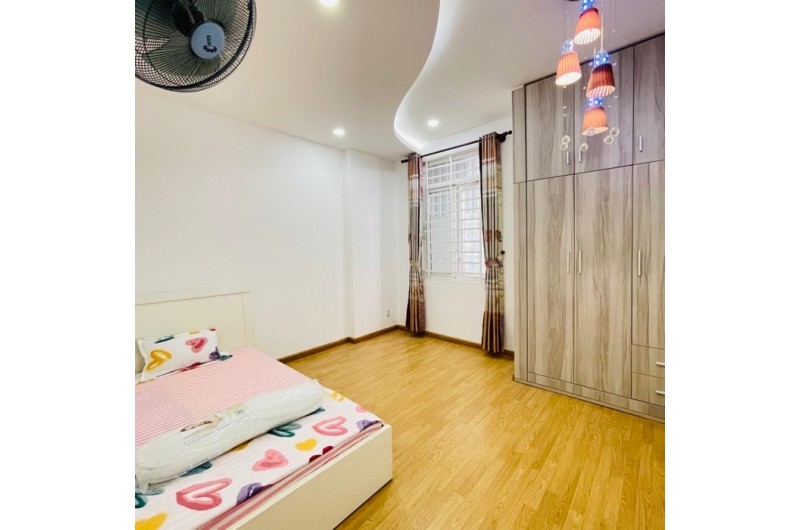 HẺM Ô TÔ QUANG TRUNG - 65M2 - 3 TẦNG - 3 PHÒNG - 7.2 TỶ - HOÀN CÔNG ĐẦY ĐỦ - THU NHẬP 15 TRIỆU/ THÁNG