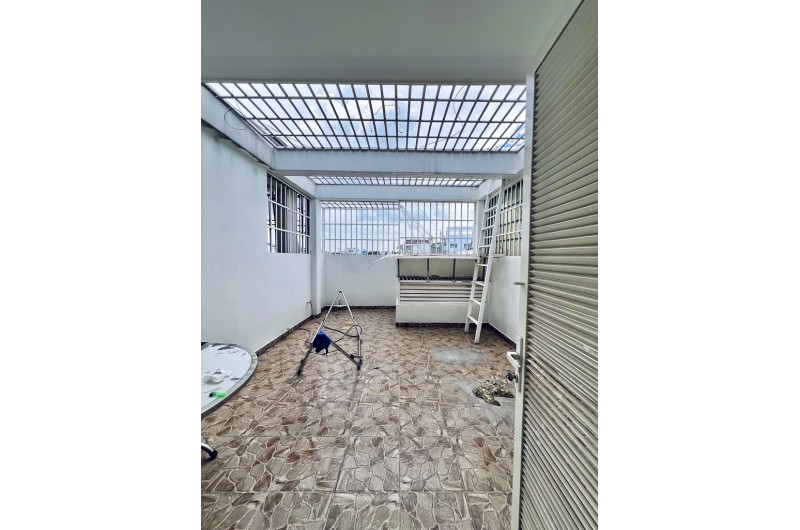 KHU ĐỒNG BỘ HẺM Ô TÔ TRÁNH NHAU NGAY EMART PHẠM VĂN CHIÊU