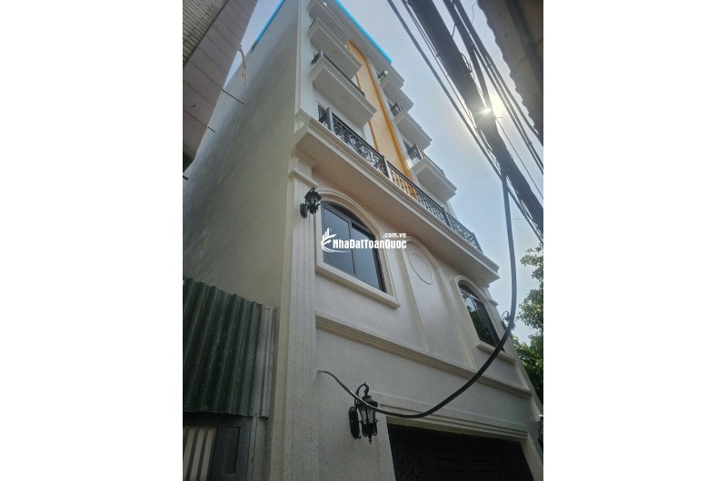 Bán tòa CHDV Giáp Bát 22 Phòng, dòng tiền 1 tỷ 452tr - Tương đương lãi suất 7.5% năm.