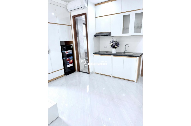 Cho con ra ở riêng - Cần bán gấp tòa CCMN ngõ 254 Minh Khai.