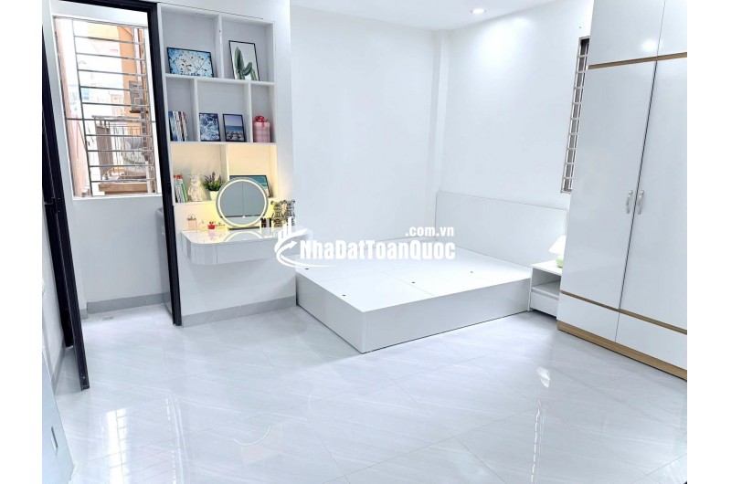 Cho con ra ở riêng - Cần bán gấp tòa CCMN ngõ 254 Minh Khai.