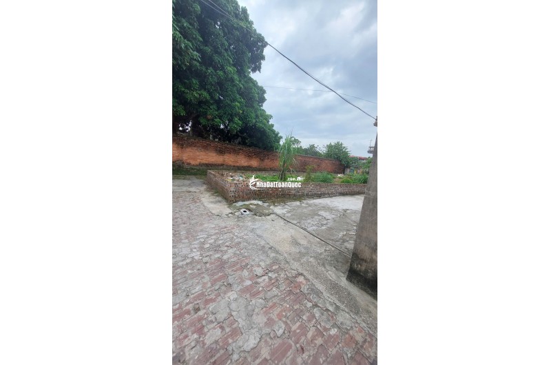BÁN ĐẤT ĐẢN MỖ , THOÁNG, VỊ TRÍ ĐẸP GẦN UBND TRƯỜNG HỌC, THÍCH HỢP Ở, ĐẦU TƯ, XÂY NHÀ