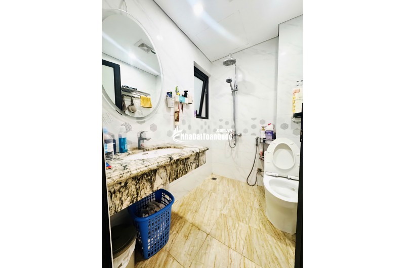 Lô góc Hoàng Hoa Thám, 2 mặt thoáng, 10m ra ô tô – 11 tỷ