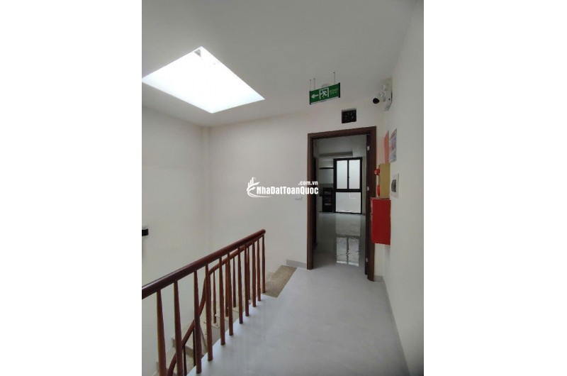 Bán nhanh tòa nhà Quan Hoa gần phố 10 phòng khép kín hơn 11 tỷ