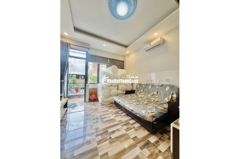 Nhà mặt tiền chợ Tân Bình, 4x17,5 xây 4 tầng cứng đẹp giá chỉ 9,999 tỷ
