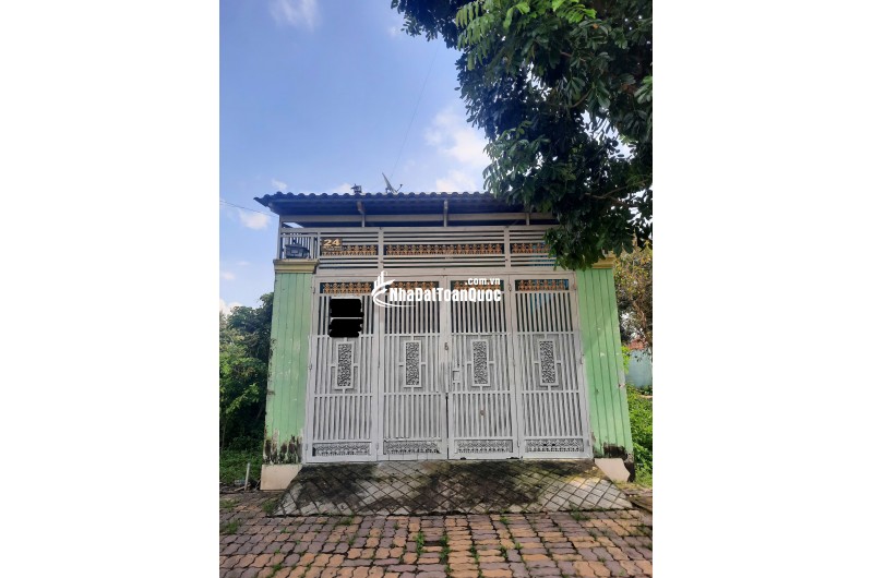 Bán nhanh căn nhà mặt tiền kinh doanh đường lớn