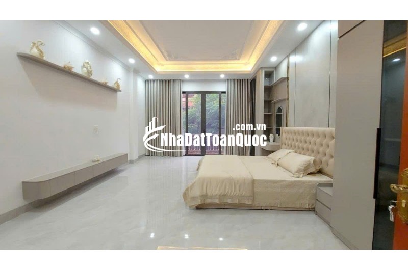 Bán nhà phân lô bộ công an Khương Hạ - Ô tô 45 chỗ đỗ cửa 46m nở hậu giá 14,8 tỷ