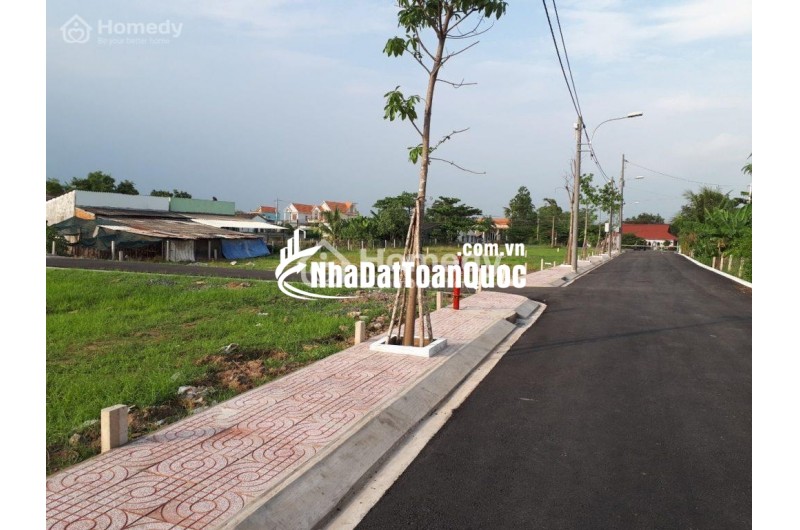 Cần ra gấp lô đất DT 826 Long An