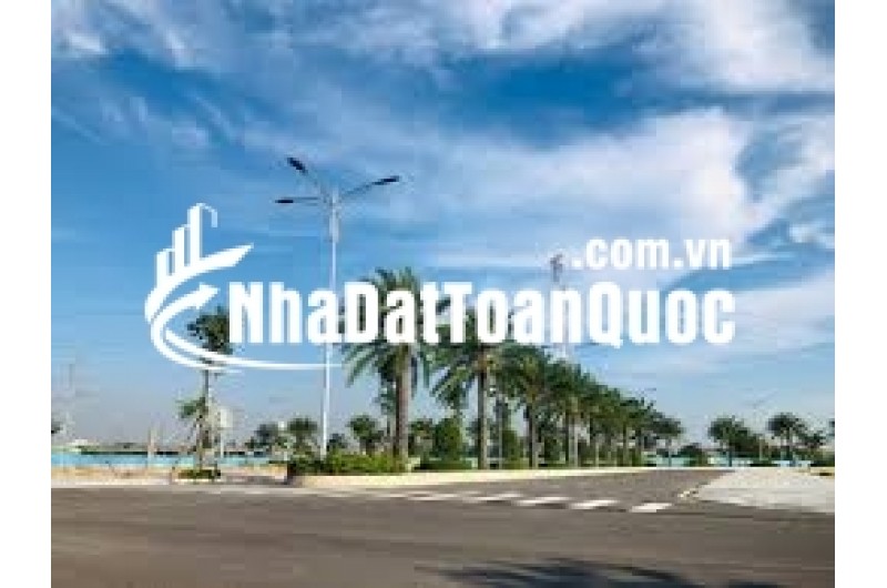 Cần ra gấp lô đất DT 826 Long An