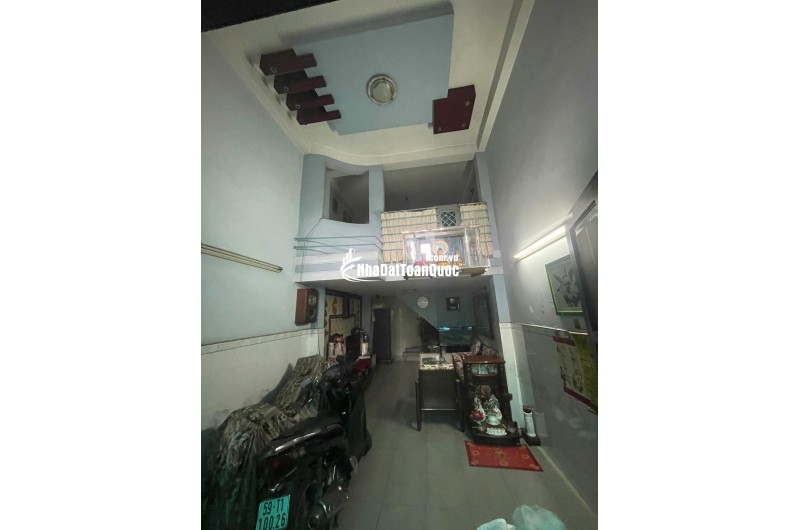Cần Bán MT Ngang 4x25m Võ Văn Kiệt Q1 5 tầng view sông