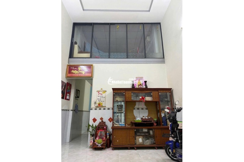 Bán nhà 2 tầng 4x12m. 2,65 t.ỷ. sổ hồng riêng. gần Chợ Thới Tứ .Hóc Môn