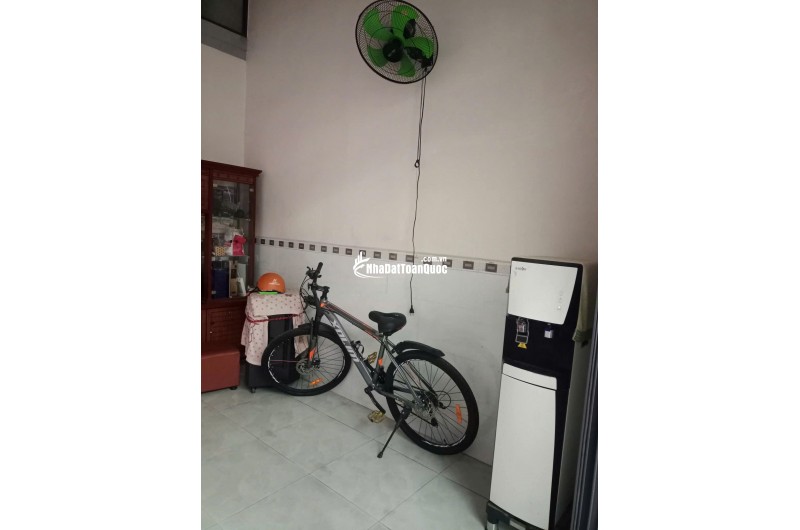 Bán nhà 2 tầng 4x12m. 2,65 t.ỷ. sổ hồng riêng. gần Chợ Thới Tứ .Hóc Môn
