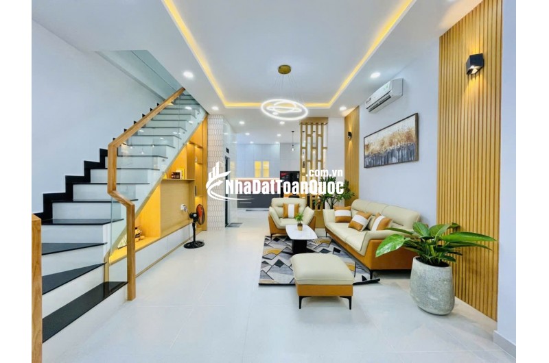 Một căn nhà vừa đủ cho gia đình nhỏ ấm áp, ngay trung tâm Gò Vấp vị trí cực hiếm ở tầm giá 7.65 tỷ, kết cấu gọn gàng, tiện nghi, pháp lý rõ ràng.