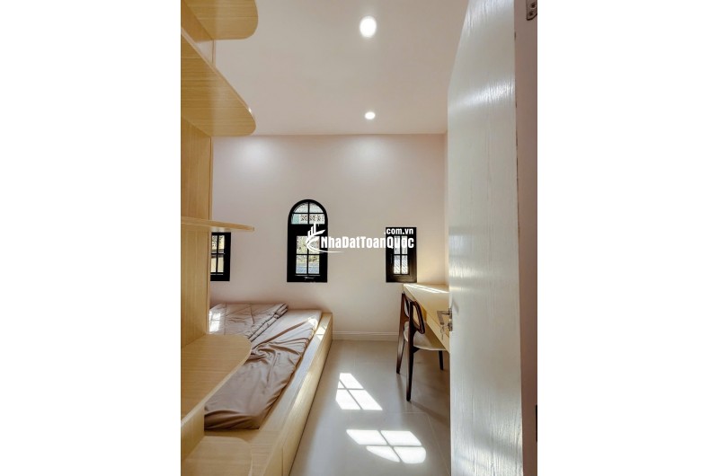 VBÁN NHÀ QUẬN 3 - LÊ VĂN SỸ- CĂN GÓC HẺM THÔNG - NGANG 4M FULL NỘI THẤT: nhỉnh 4 Tỷ. VŨ 0933910039