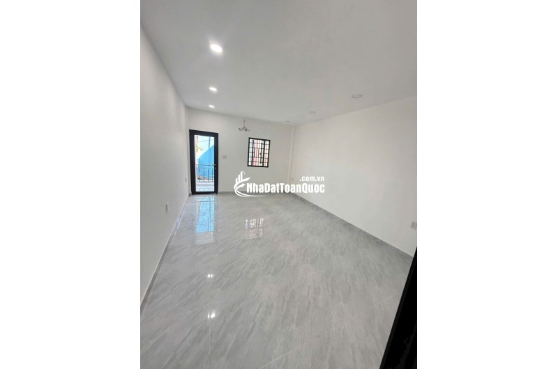 16 TRIỆU: NHÀ NGUYÊN CĂN 3 TẦNG TÂN BÌNH- LÝ THƯỜNG KIỆT- 4m X 17m– 4 PHÒNG NGỦ MỚI. VŨ 0933910039
