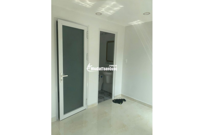 THUÊ NGUYÊN CĂN MẶT TIỀN TRUNG TÂM QUẬN 3 – BÀ HUYỆN THANH QUAN- 4 TẦNG: 13 TRIỆU. THẮM 0334432212