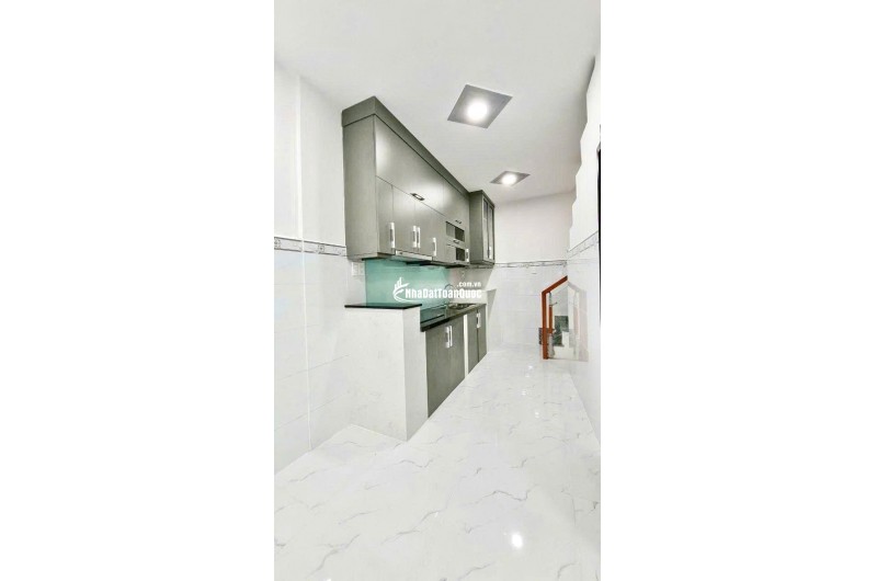4 TỶ 350- BÁN NHÀ CMT8 QUẬN 10 – XE HƠI TỚI TẬN CỬA - DÒNG TIỀN HƠN 200 TRIỆU.VŨ 0933910039