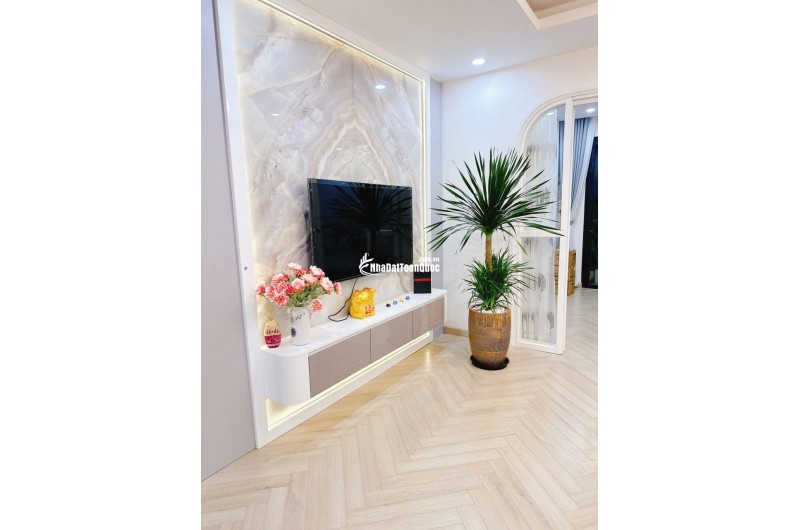 Chính chủ bán căn 1PN dt 53m2 bc Nam View thoáng tại T8 Times city gia bán 6,25 tỷ full đồ như ảnh