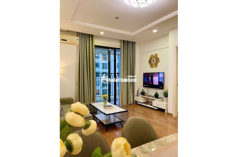 Chính chủ bán căn 2PN diện tích 76m2 ban công nam view thoáng đẹp nhà mới như ảnh giá bán 9 tỷ tai toà T5 Times city